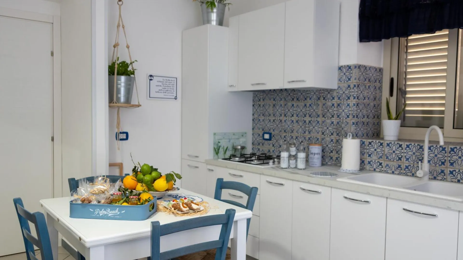 Casa Vacanze La Casetta Di Zinu' Porto Empedocle 0*,  Italien
